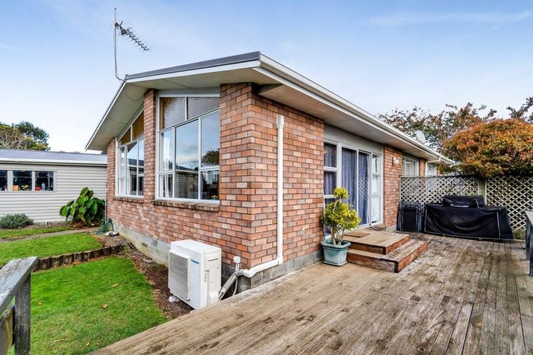 Photo of property in 16 Villa Place, Bell Block, New Plymouth, 4312