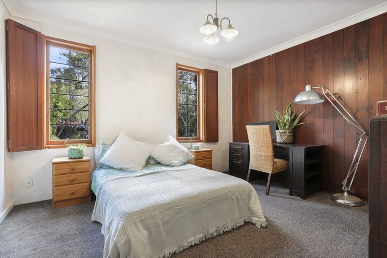 Photo of property in 43 West Lynn Road, Titirangi, Auckland, 0604