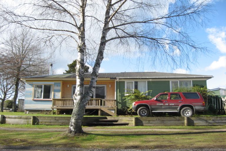 Photo of property in 12 Te Hei Place, Turangi, 3334