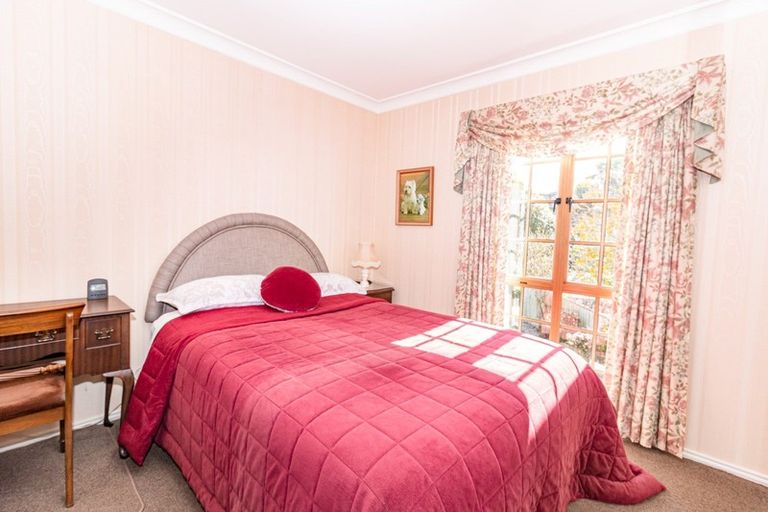 Photo of property in 27 Great North Road, Saint Johns Hill, Whanganui, 4501