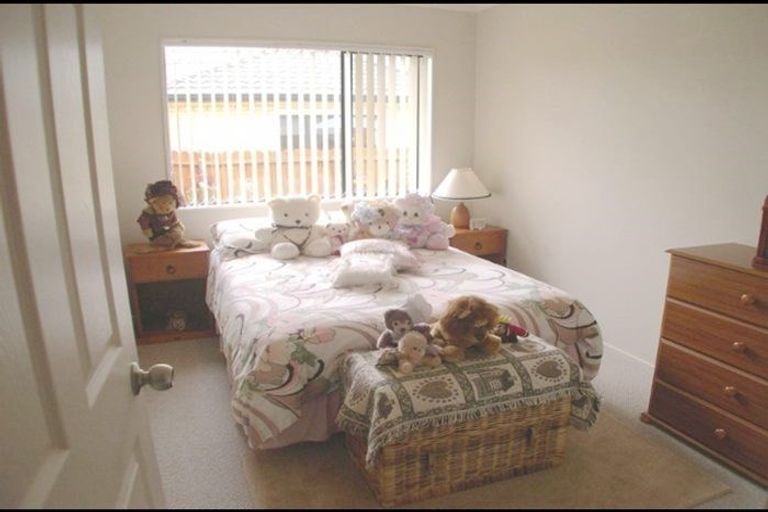 Photo of property in 60a Leafield Crescent, Henderson, Auckland, 0612