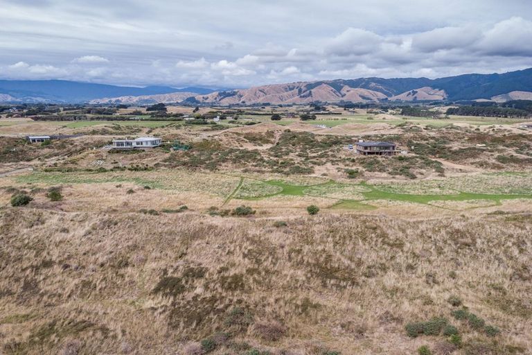 Photo of property in 8 Mahurenga Lane, Te Horo, Otaki, 5581