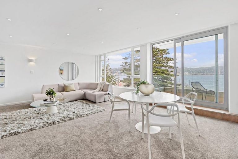 Photo of property in Oriana Apartments, 248 Oriental Parade, Oriental Bay, Wellington, 6011
