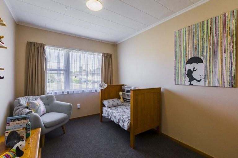 Photo of property in 10 Trevelyan Street, Onekawa, Napier, 4110