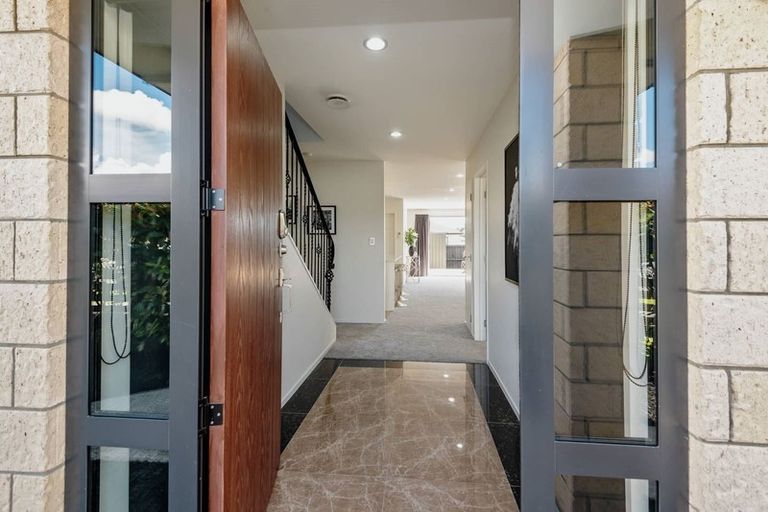 Photo of property in 386 Ormiston Road, Flat Bush, Auckland, 2019
