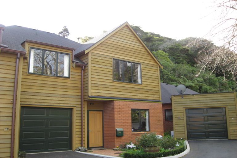Photo of property in 42 Futuna Close, Karori, Wellington, 6012
