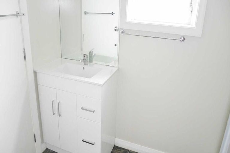 Photo of property in 17 Piko Crescent, Riccarton, Christchurch, 8041