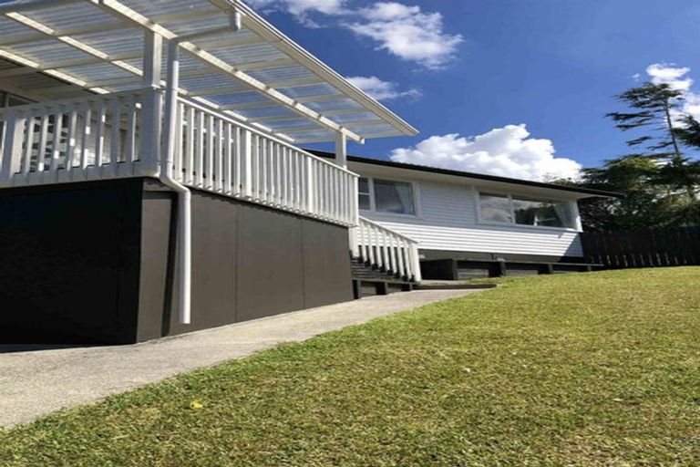 Photo of property in 11 Finlow Drive, Te Atatu South, Auckland, 0610