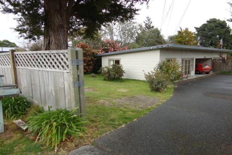 Photo of property in 11 Otupai Street, Two Mile Bay, Taupo, 3330
