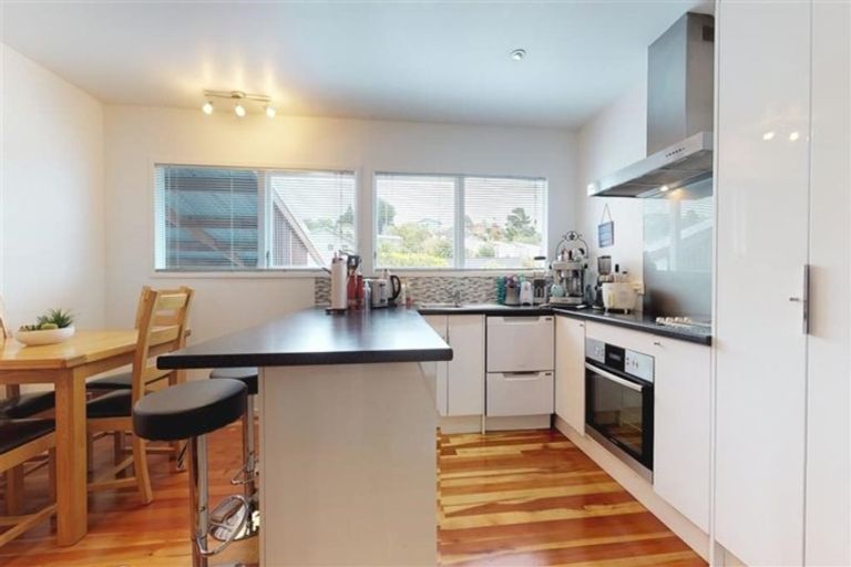 Photo of property in 17a Caesars Place, Churton Park, Wellington, 6037