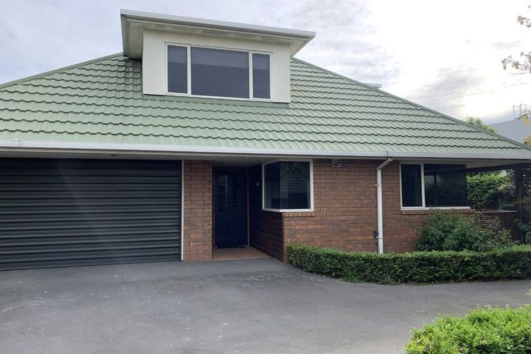 Photo of property in 1/15 Memorial Avenue, Ilam, Christchurch, 8053