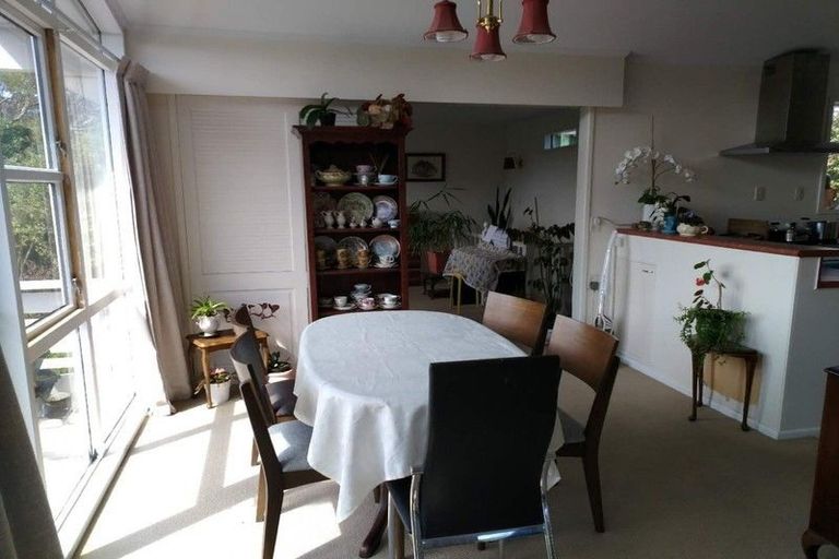 Photo of property in 9 Chisbury Street, Churton Park, Wellington, 6037