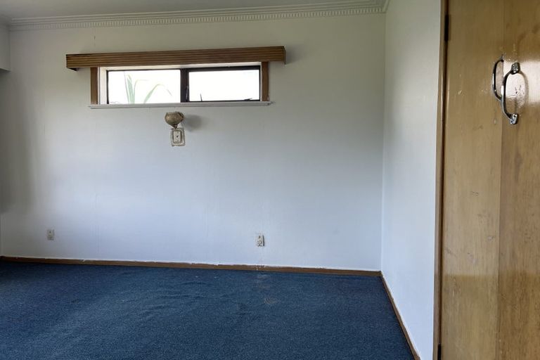 Photo of property in 2 Henwood Road, Mangere East, Auckland, 2024