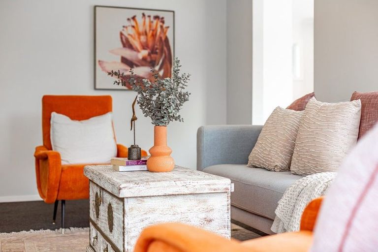 Photo of property in 52 Lees Grove, Wainuiomata, Lower Hutt, 5014