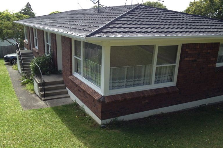 Photo of property in 2/78 Chivalry Road, Glenfield, Auckland, 0629