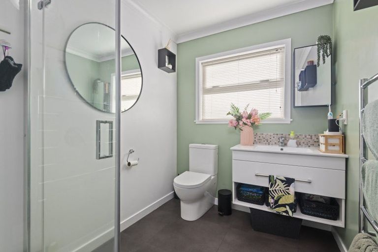 Photo of property in 33 Newcastle Street, Hokowhitu, Palmerston North, 4410