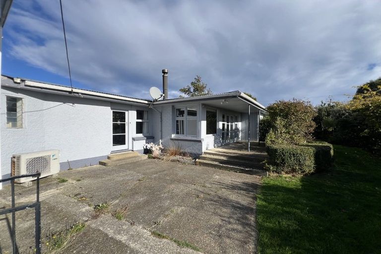 Photo of property in 2 Robert Street, Otatara, Invercargill, 9879