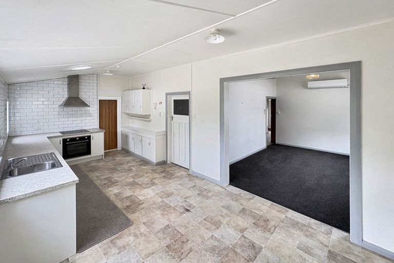 Photo of property in 31 Tararua Street, Pahiatua, 4910