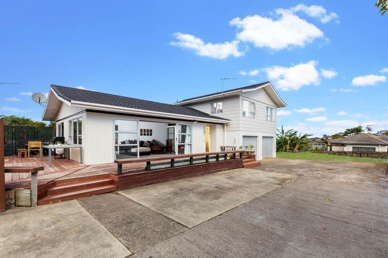 Photo of property in 13 Banksia Place, Goodwood Heights, Auckland, 2105