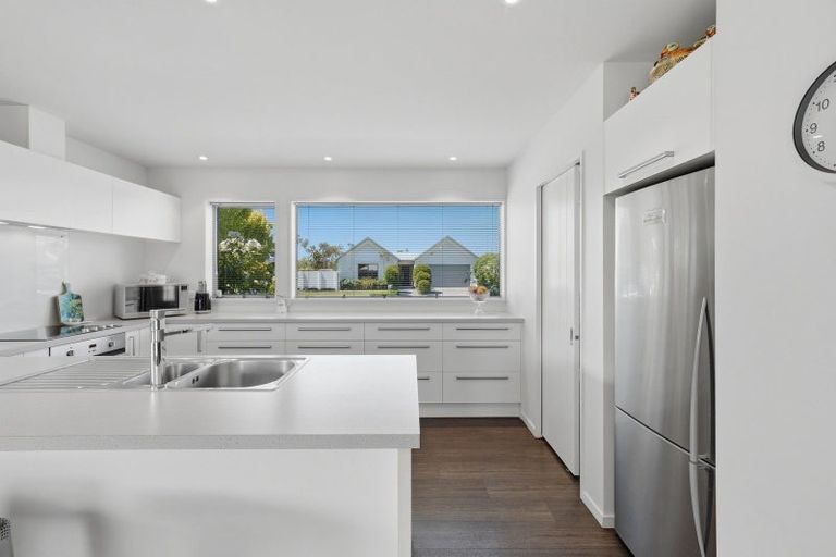 Photo of property in 23 Huntingdon Drive, Rangiora, 7400