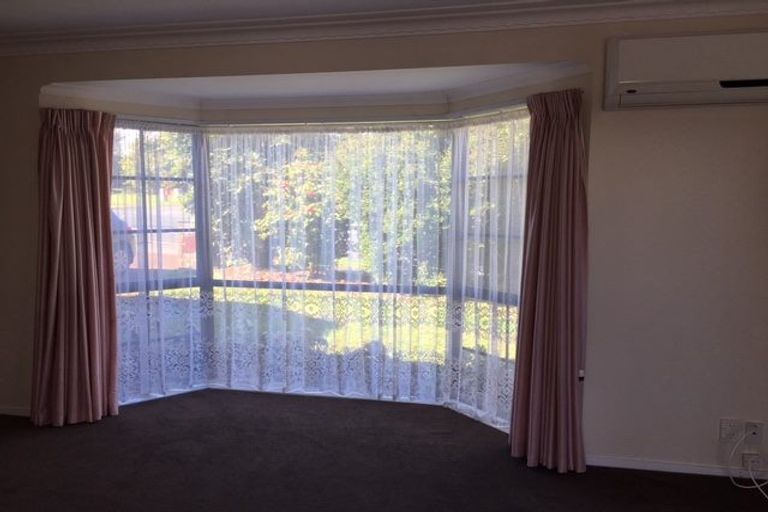 Photo of property in 39 Loloma Drive, Half Moon Bay, Auckland, 2012