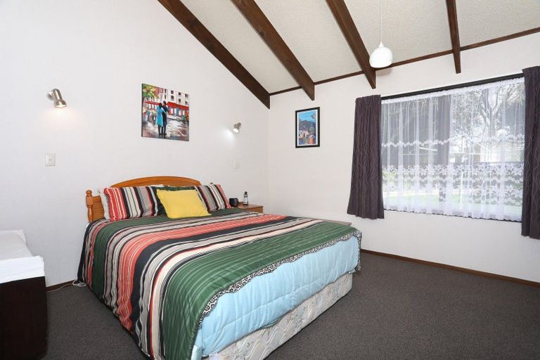 Photo of property in 12b Oxford Street, Marton, 4710