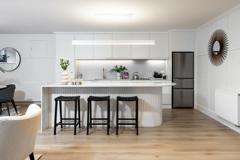 Photo of property in Hamilton Flats, 1/9 Hawker Street, Mount Victoria, Wellington, 6011