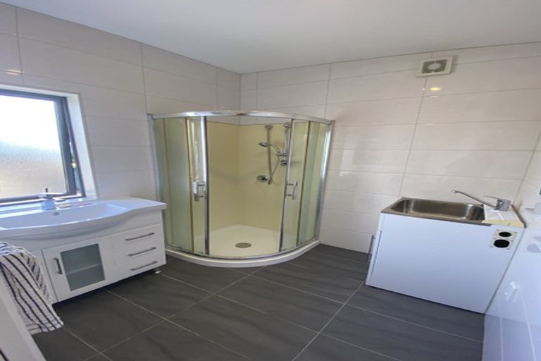 Photo of property in 14 Duncan Avenue, Te Atatu South, Auckland, 0610