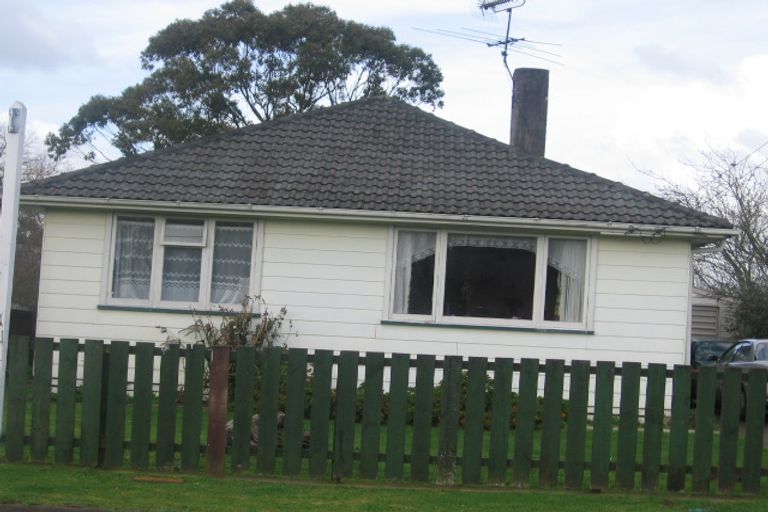 Photo of property in 1/26 Calvert Street, Papakura, 2110