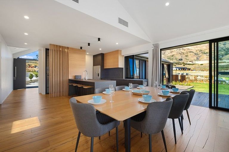 Photo of property in 3 Little Alpha Loop, Wanaka, 9305