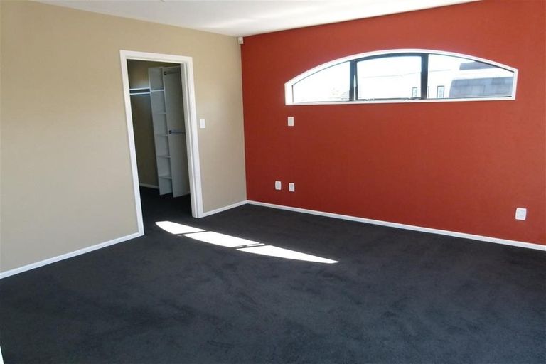 Photo of property in 2/12 Claverley Gardens, Avonhead, Christchurch, 8042