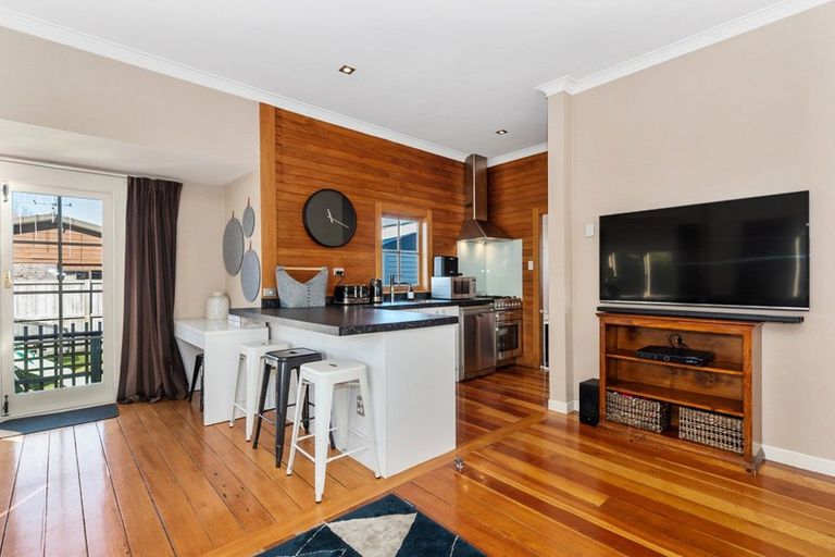 Photo of property in 84 Te Aroha Street, Hamilton East, Hamilton, 3216