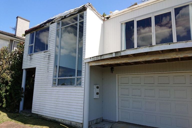 Photo of property in 20 City View Terrace, Birkenhead, Auckland, 0626