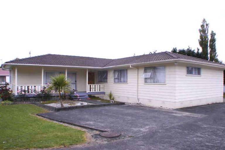 Photo of property in 14 Andelko Place, Henderson, Auckland, 0612