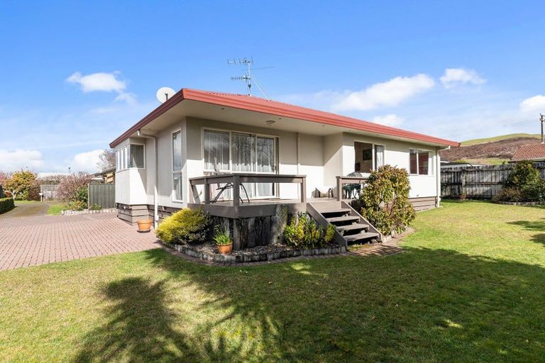 Photo of property in 9b Barraud Place, Pukehangi, Rotorua, 3015
