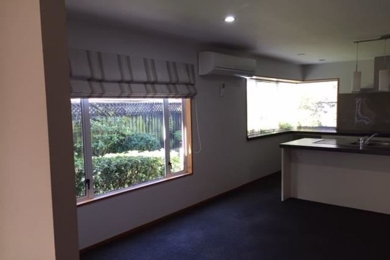 Photo of property in 2/144a Yaldhurst Road, Sockburn, Christchurch, 8042