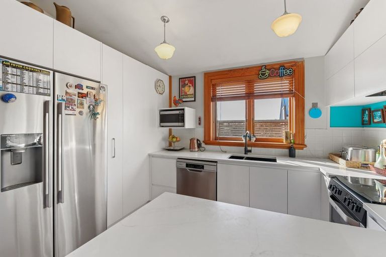 Photo of property in 150 High Street, Oxford, 7430