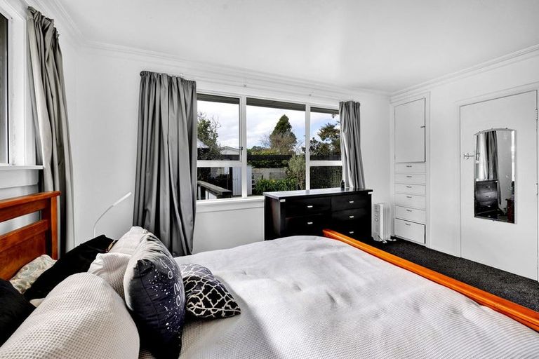 Photo of property in 16 Dives Avenue, Hawera, 4610