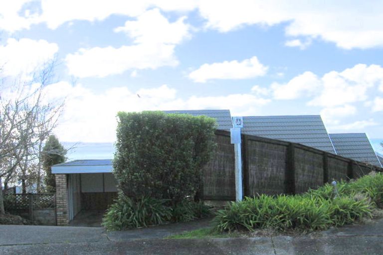 Photo of property in 16 Durness Place, Red Beach, 0932