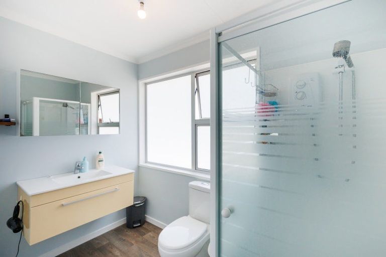 Photo of property in 35 Shortt Street, Foxton Beach, Foxton, 4815