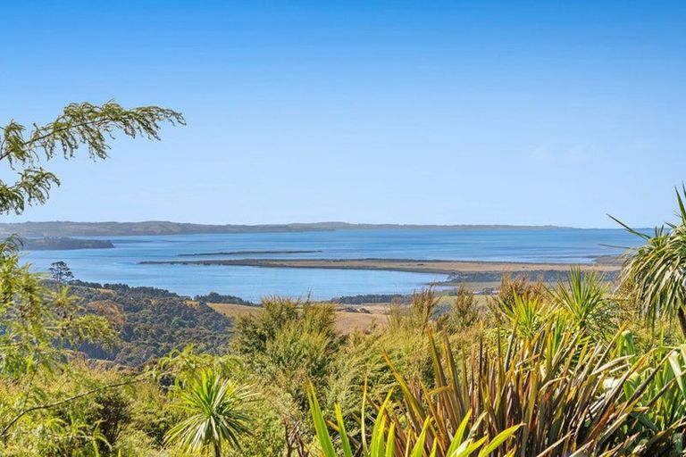 Photo of property in 102 West Road, Kaukapakapa, 0873