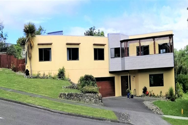 Photo of property in 8 Ruapehu Drive, Fitzherbert, Palmerston North, 4410