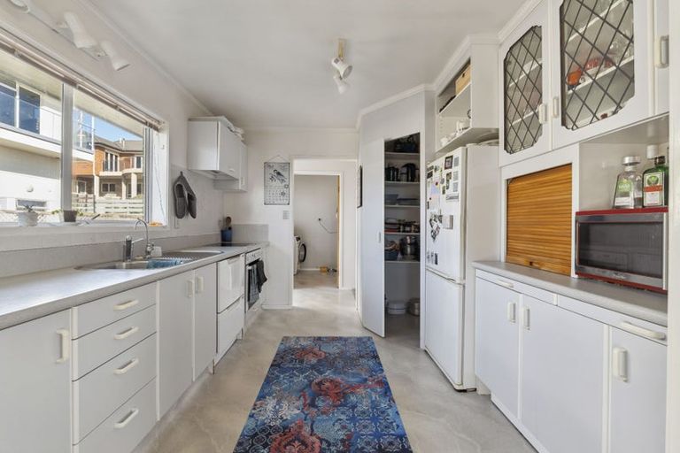 Photo of property in 2 Hobson Street, New Plymouth, 4312