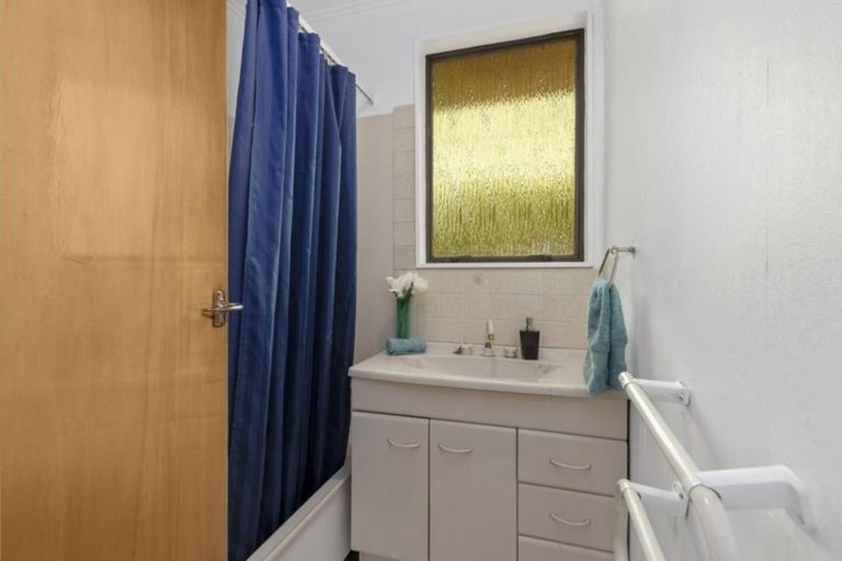 Photo of property in 3 Gribble Grove, Stokes Valley, Lower Hutt, 5019