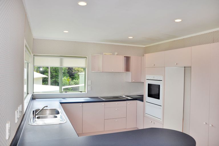 Photo of property in 1216 Sandspit Road, Sandspit, Warkworth, 0982