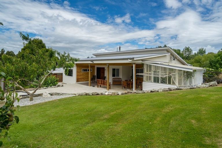 Photo of property in 75 Lockharts Road, Waitahuna, Lawrence, 9593
