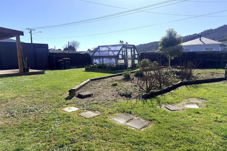 Photo of property in 24 Sturge Street, Cobden, Greymouth, 7802