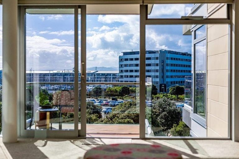 Photo of property in Piermont Apartments, 3d/82 Cable Street, Te Aro, Wellington, 6011