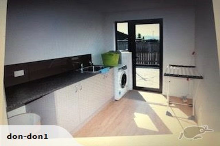 Photo of property in 8 Warbler Lane, Albert Town, Wanaka, 9305