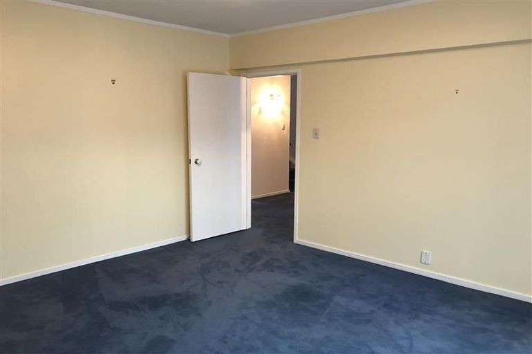 Photo of property in 1/22 Prestige Place, Castor Bay, Auckland, 0620